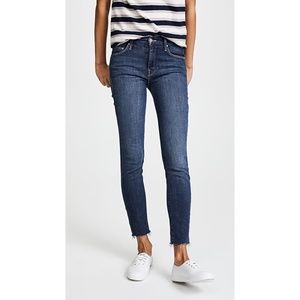 MOTHER Looker Ankle Fray In Comfort And Joy, size 28